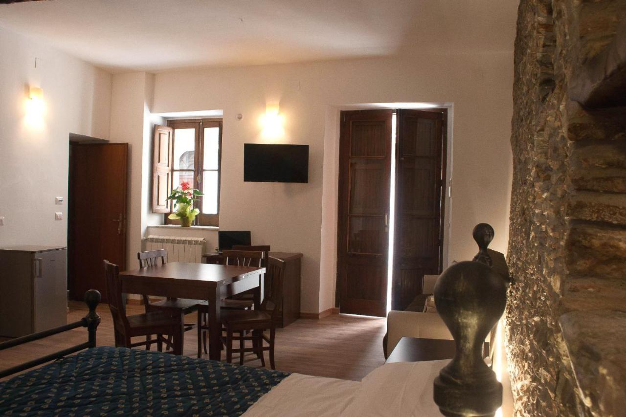 Il Covo Dei Re Bed & Breakfast Fiumedinisi Exterior photo