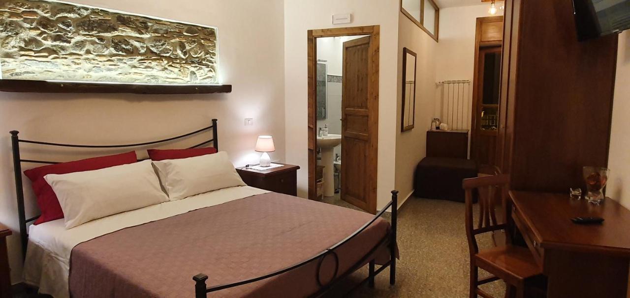 Il Covo Dei Re Bed & Breakfast Fiumedinisi Exterior photo