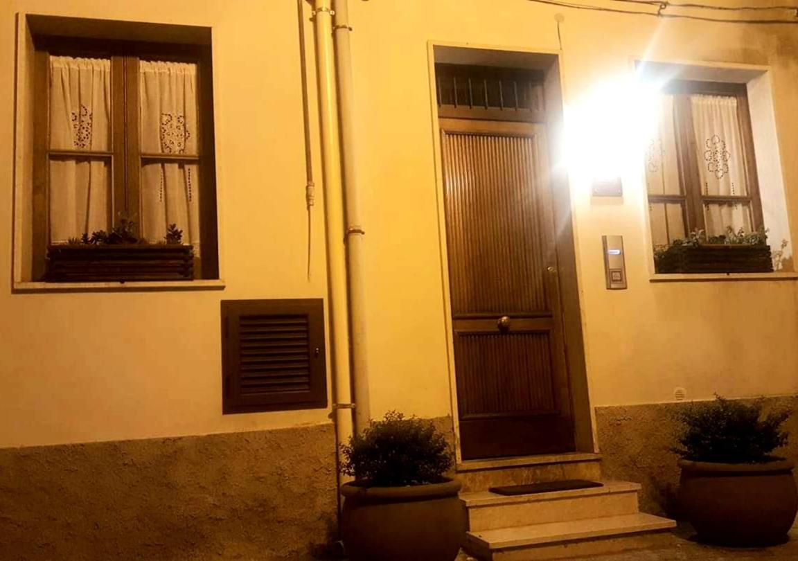 Il Covo Dei Re Bed & Breakfast Fiumedinisi Exterior photo